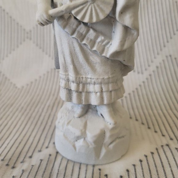 Young Woman with Fan White Painted Metal Shabby Chic Statue - Picture 7 of 11